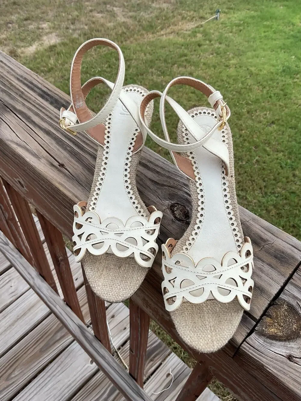 Tory Burch Women 8.5 Raffia Peep Toe Slingback Stiletto Heels Ivory Laser Cut